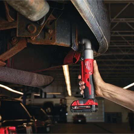 Milwaukee M18 BRAIW-0 - Chave de impacto compacta angular M18 ⅜″ com anel - 4933447899