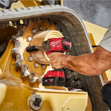 Milwaukee M18 ONEFHIWF12E-0X - Chave de impacto de alto torque M18 FUEL ONE-KEY ½″ com anel e eixo longo - 4933478405