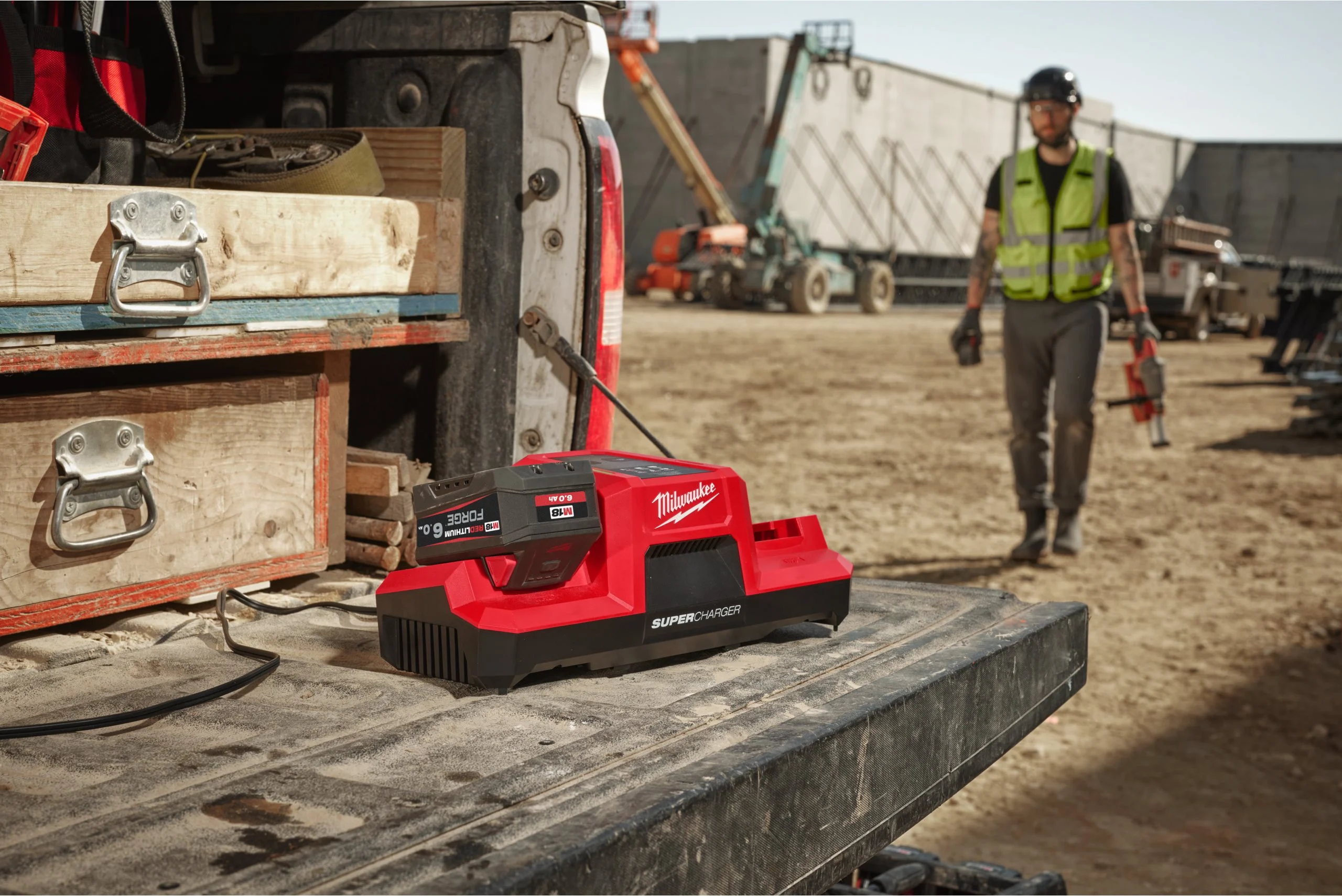 Milwaukee M18 ForgeNRG-602 - Kit 2 baterias M18 FORGE 6.0Ah + carregador - 4933498549