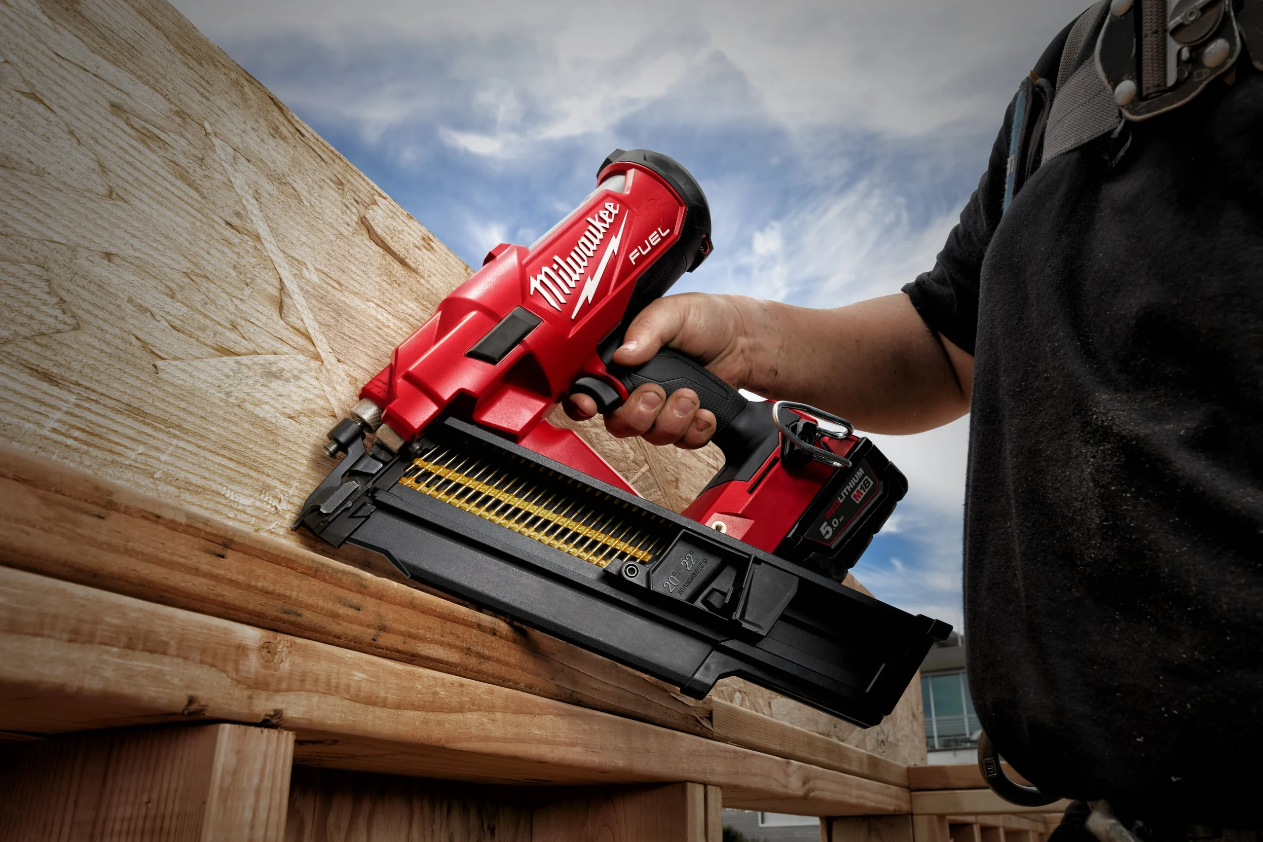 Milwaukee M18 FFN21-0C - Pistola de pregos de estrutura 21° M18 FUEL - 4933478993