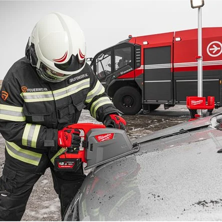 Milwaukee M18 FMCS66 - Serra circular para metal M18 FUEL 66 mm