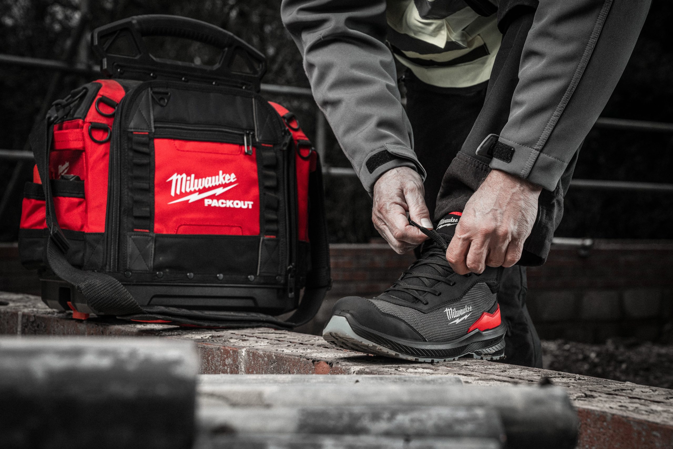 Milwaukee Flextred 1M110133 - Bota de segurança preta S1PS ESD FO SR