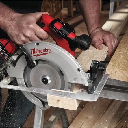 Milwaukee M18 BLCS66 - Serra circular M18 66 mm