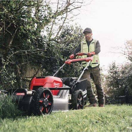 Milwaukee M18 F2LM53 - Corta-relvas M18 FUEL de 53 cm