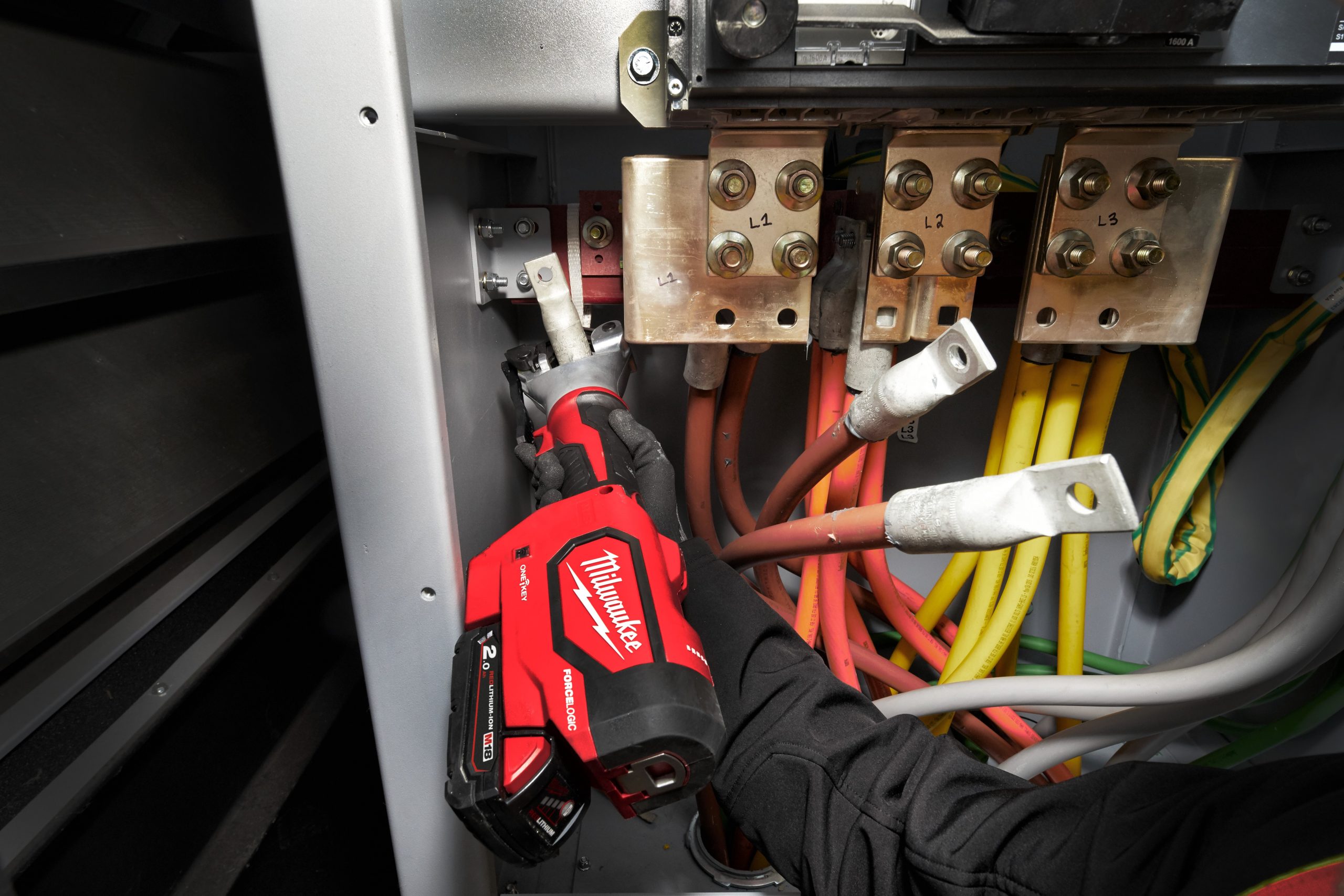 Milwaukee M18 HDCT - Cravadora de punção M18 One-Key Force Logic
