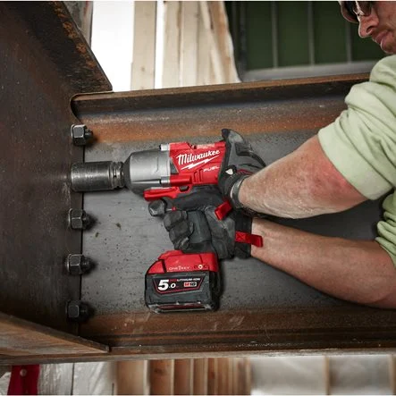 Milwaukee M18 ONEFHIWF12 - Chave de impacto de alto torque M18 FUEL One-Key ½″ com anel