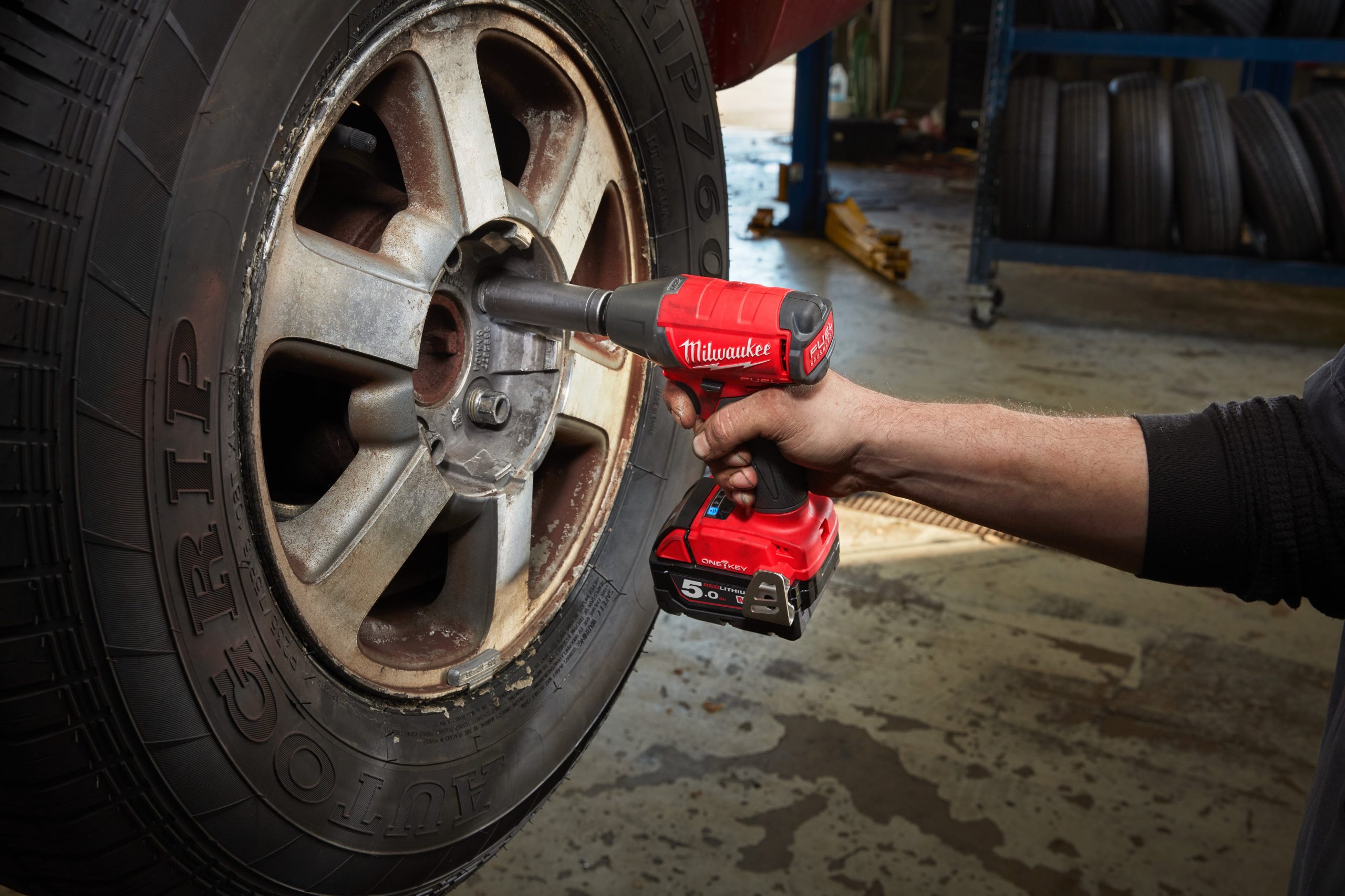 Milwaukee M18 ONEIWF12 - Chave de impacto M18 FUEL ONE-KEY ½″ com anel