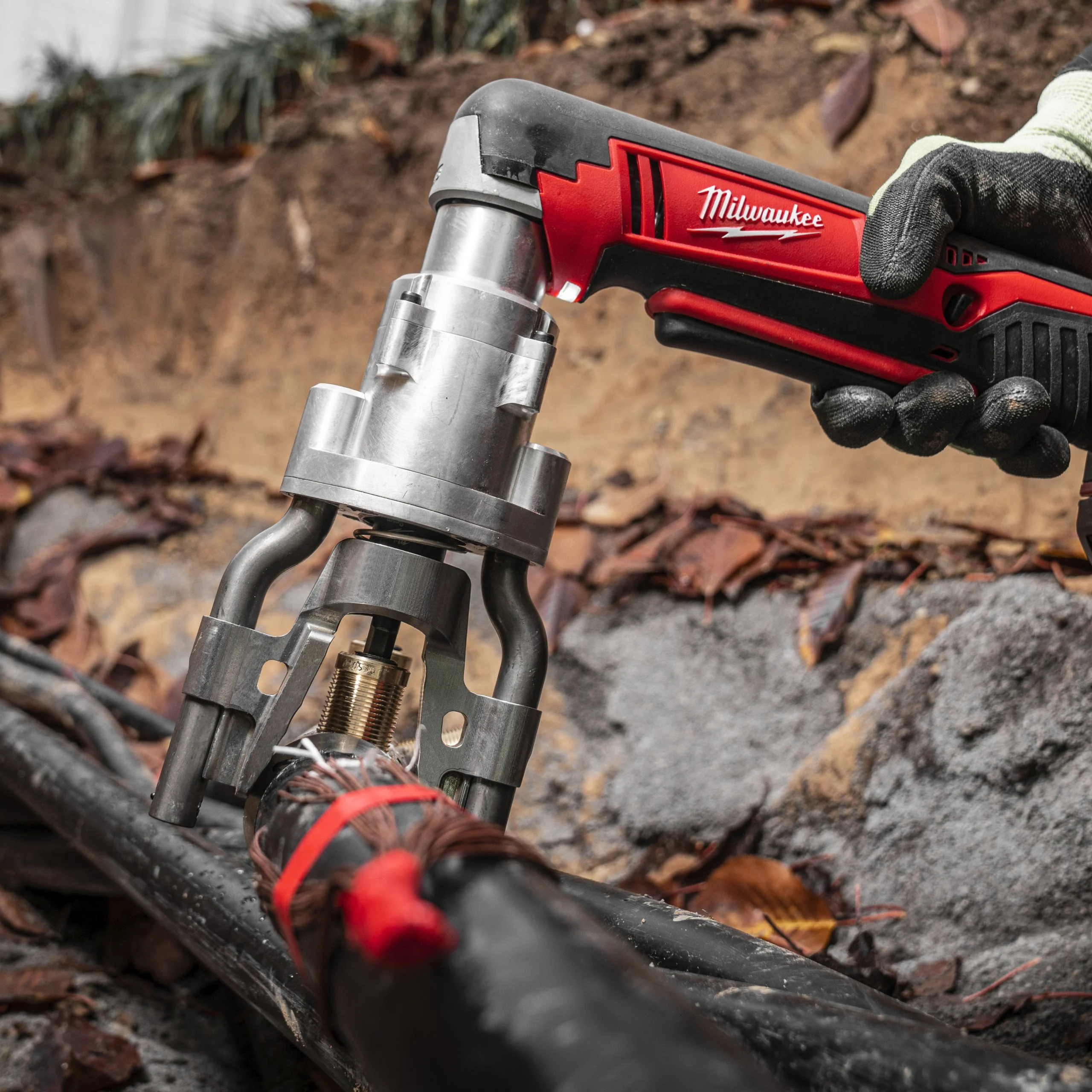 Milwaukee M18 BSBT - Cravadora para conetores de segurança M18