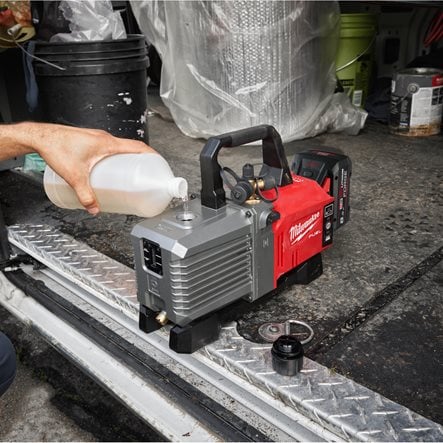 Milwaukee M18 FVP5 - Bomba de vácuo M18 FUEL