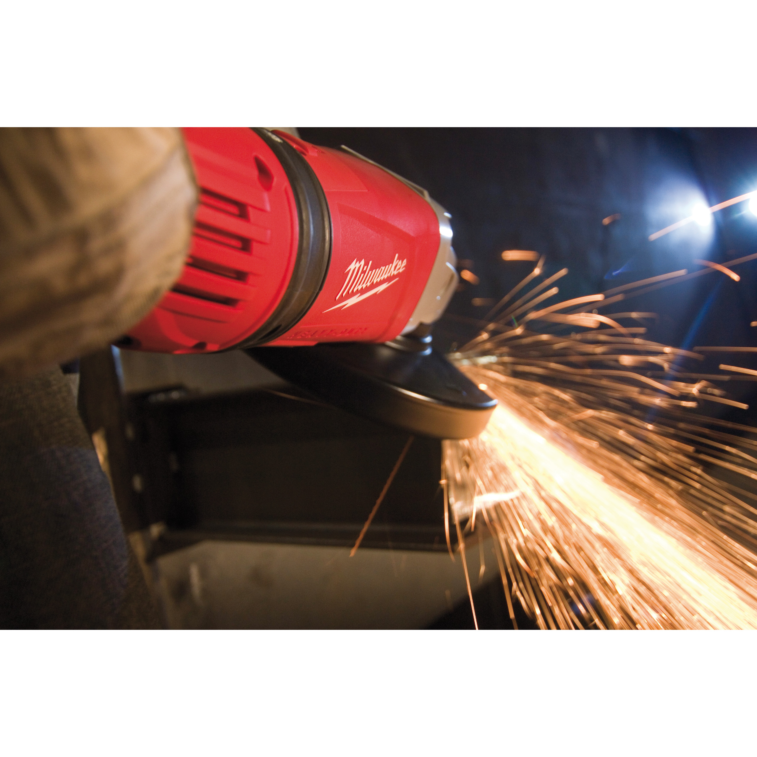 Milwaukee AGVM 24-230 GEX - Rebarbadora de alta potência 2400W 230mm FIXTEC com AVS e proteção anti-golpe - 4933402340