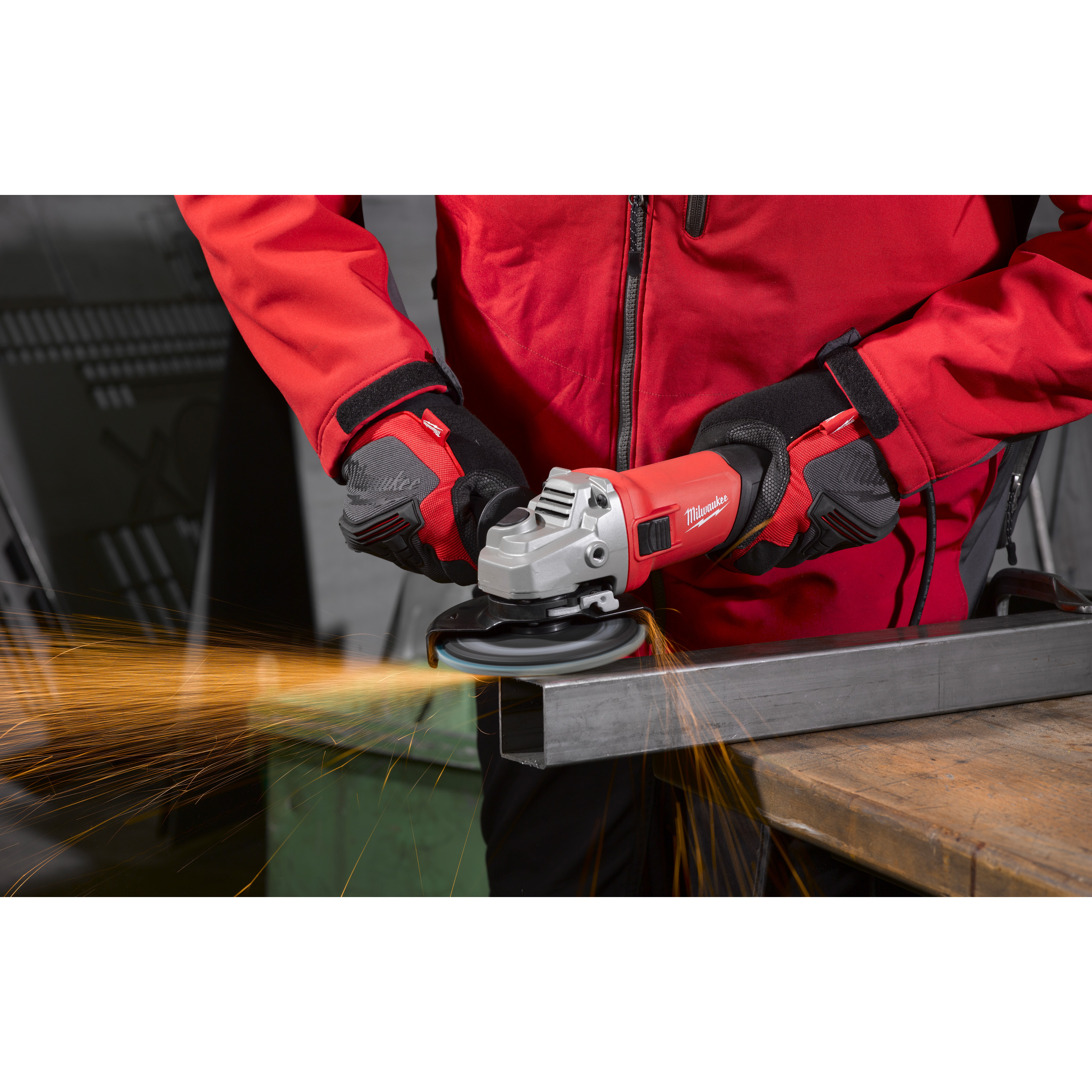 Milwaukee AG 800-125 EK - Rebarbadora de acabamentos 800W 125mm - 4933451213