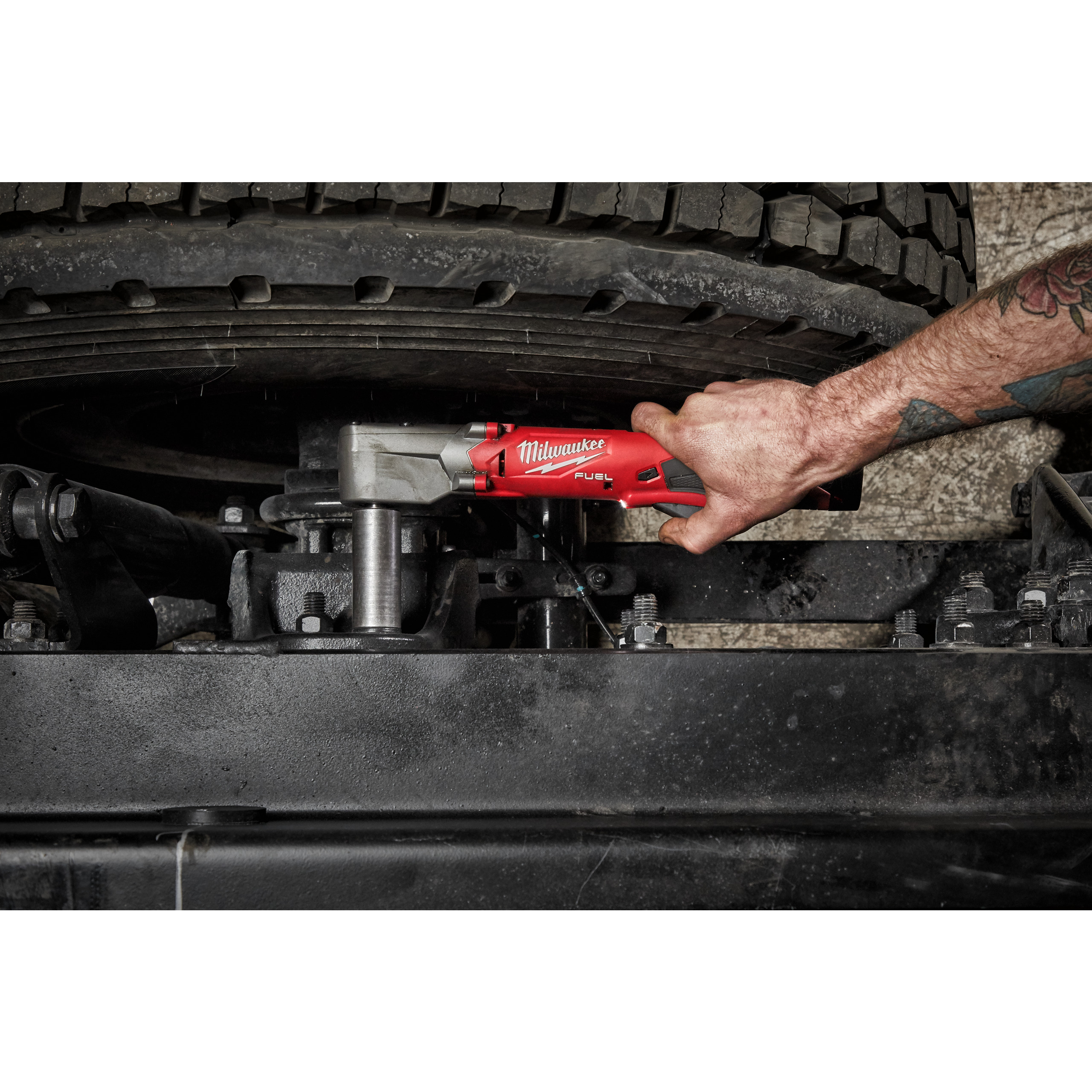 Milwaukee M12 FRAIWF12-0 - Chave de impacto angular subcompacta M12 FUEL ½″ com anel - 4933471699