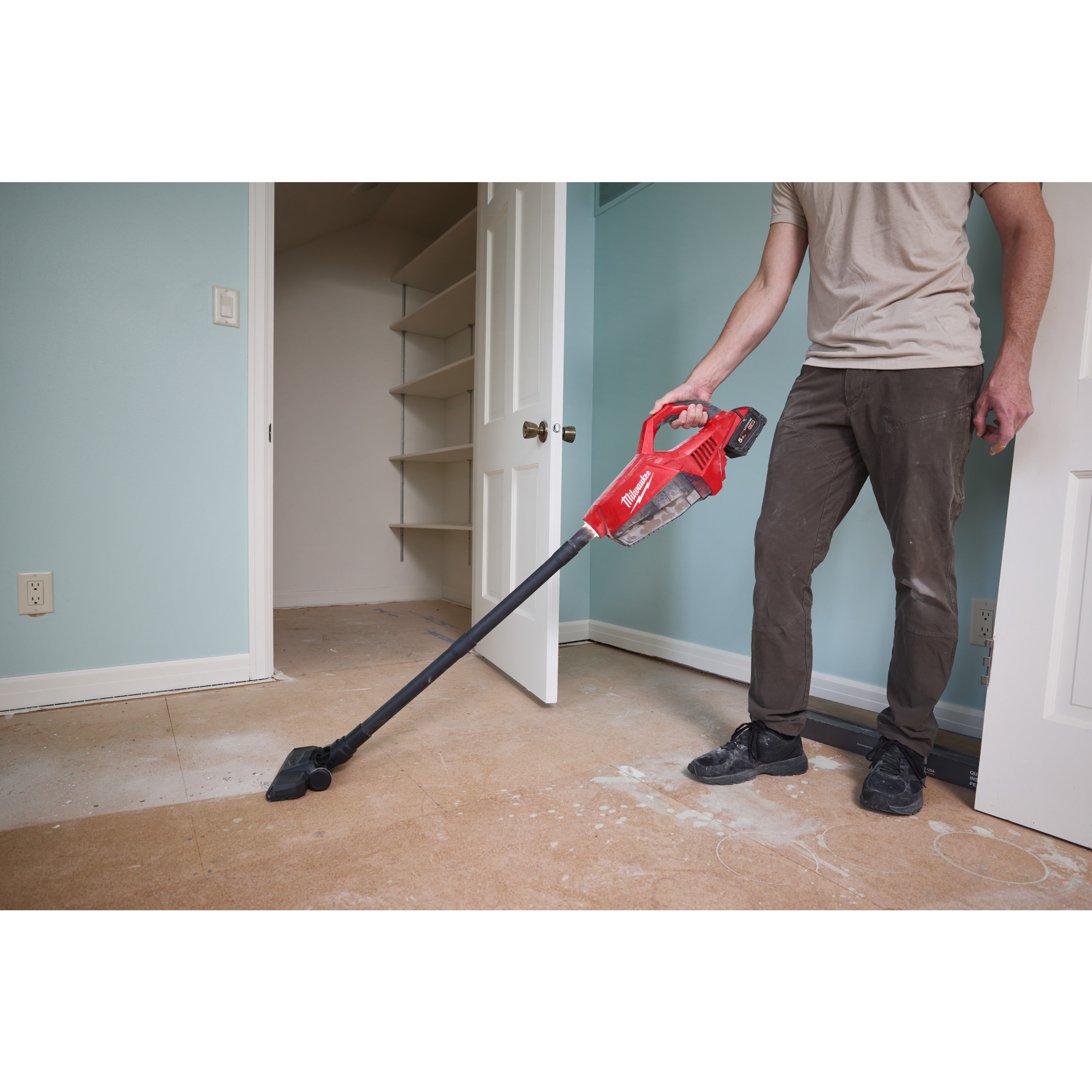 Milwaukee M18 BLCV2-0 - Aspirador compacto M18 sem escovas - 4933500788