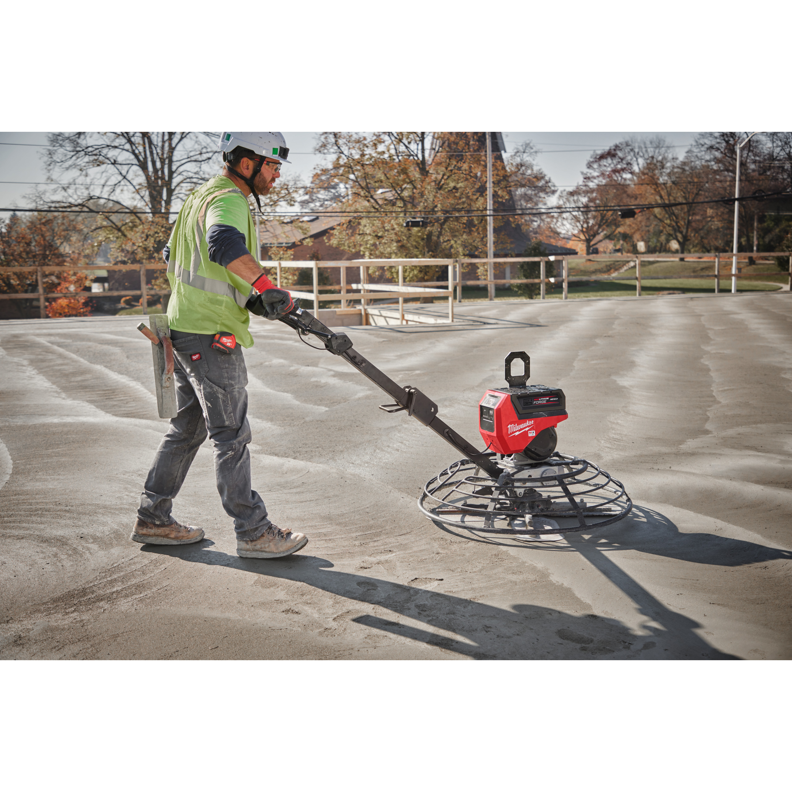 Milwaukee MXF WBT90 - Talocha para betão MX FUEL 900 mm