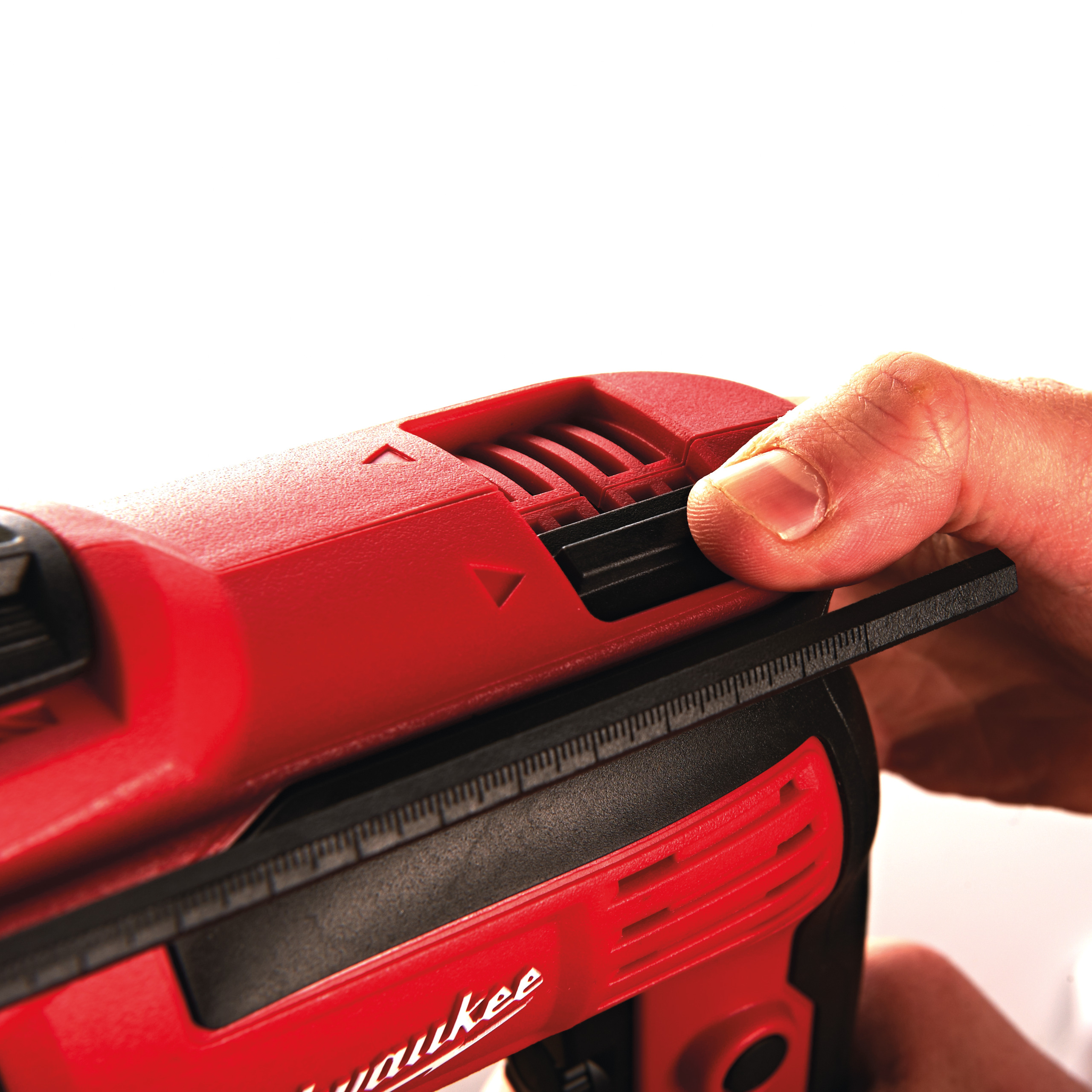 Milwaukee PD-705 - Berbequim com percussão 705W - 4933431955