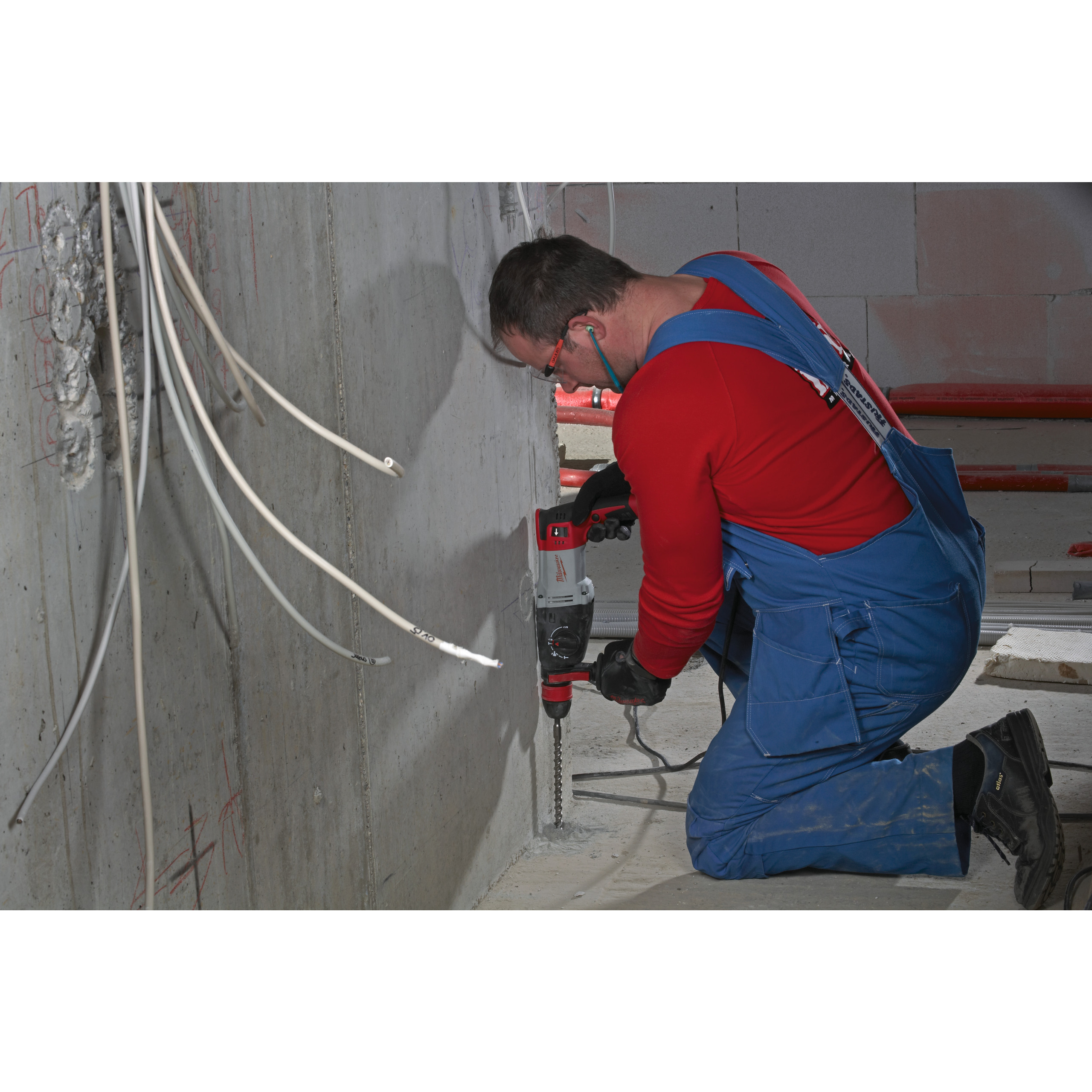 Milwaukee PH 28 - Martelo combinado SDS-Plus 3 modos 28mm